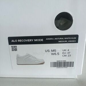 ALO Yoga Recovery Mode White Sneakers